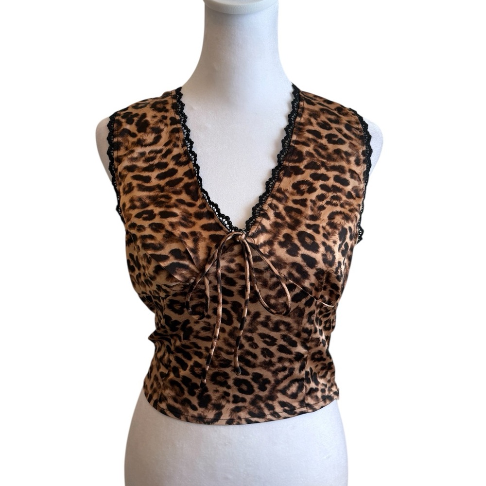 New XS Forever 21 Leopard Print Lace Sleeveless Top